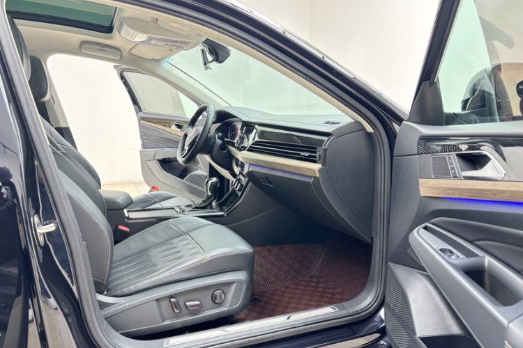 Used Volkswagen Passat 2019 330TSI Luxury Edition China VI Standard