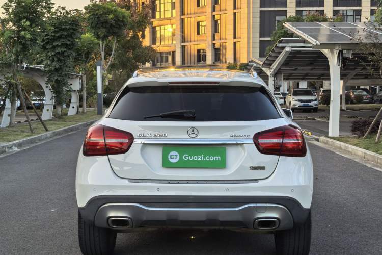 Used Mercedes-Benz GLA 2017 GLA 220 4MATIC Fashion Model