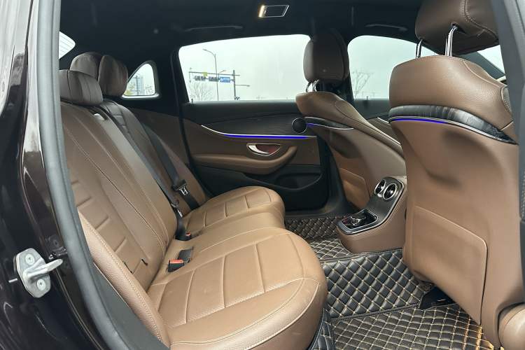 Used Mercedes-Benz E-Class New Energy 2023 E 350 e L Plug-in Hybrid Sports Sedan
