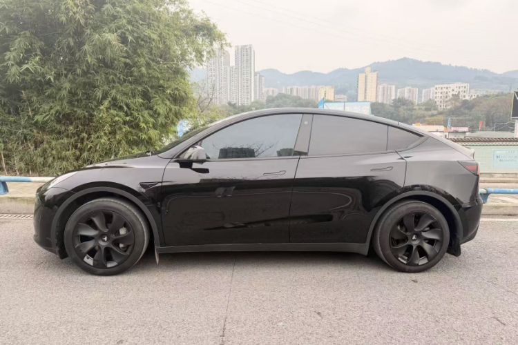 Used Tesla Model Y 2023 Rear-Wheel-Drive Version