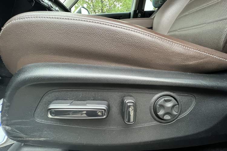 Used Honda CR-V 2023 240TURBO Two-Wheel Drive Deluxe Edition 7 Seats
