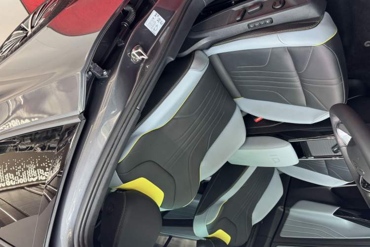 Used Volkswagen ID.4 X 2023 Smart Enjoyment Long-Range Version
