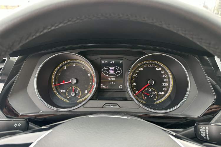 Used Volkswagen Tiguan L 2021 330TSI Automatic Two-Wheel Drive Smart Edition
