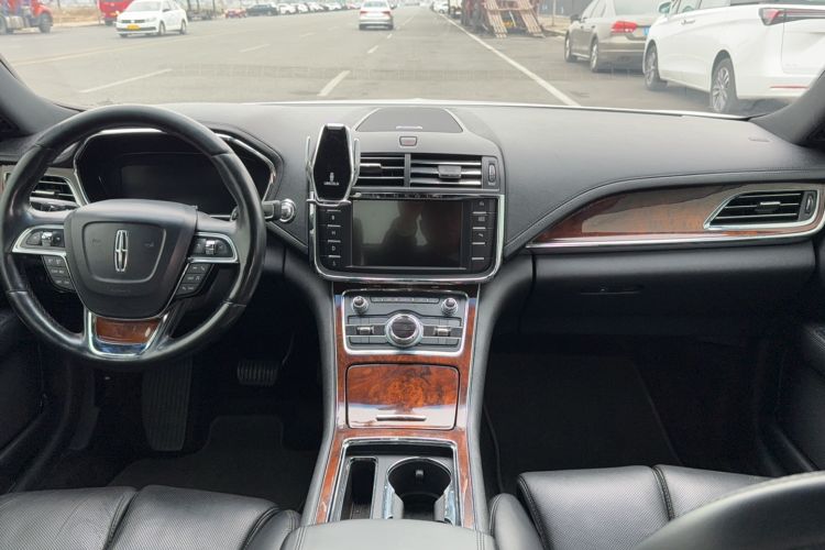 Used Lincoln Continental 2017 2.0T Two-Wheel-Drive Luxury Edition
