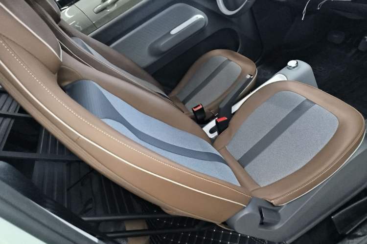 Used Wuling Hongguang MINIEV 2022 GAMEBOY 200km Gaming Edition with Lithium Iron Phosphate
