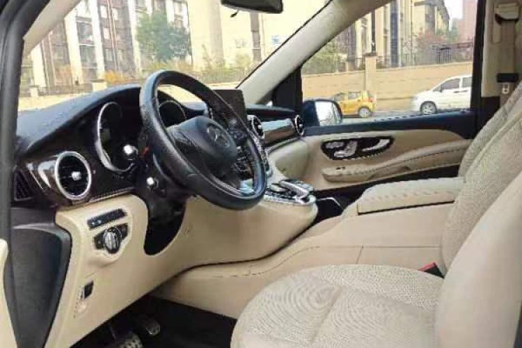 Used Mercedes-Benz V-Class 2018 V 260 Prestige Edition China VI
