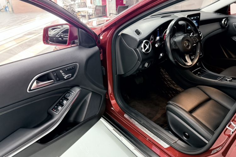 Used Mercedes-Benz GLA 2018 GLA 200 Fashion Model