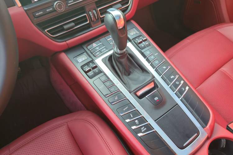 Used Porsche Macan 2021 Macan 2.0T