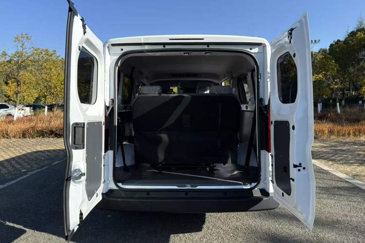 Used Wuling Yangguang 
