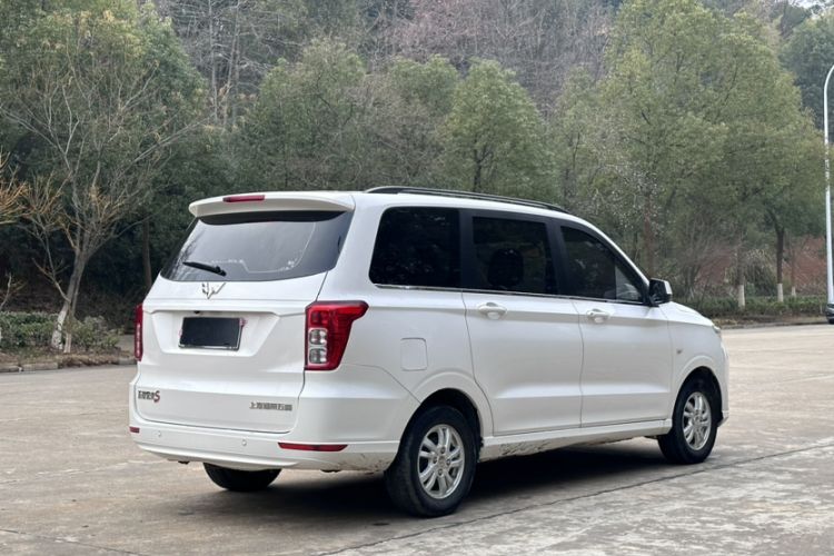 Used Wuling Hongguang 2019 1.5L S Comfort Edition China VI LAR