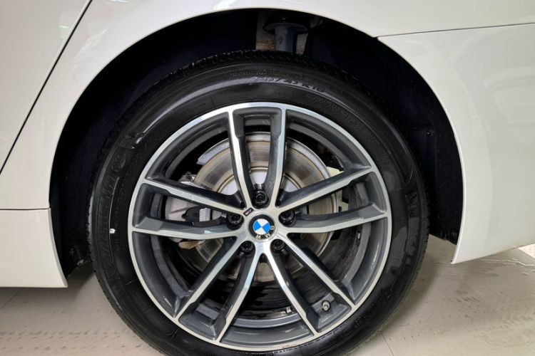 Used BMW 5 Series 2022 Second Facelift 525Li M Sport Package