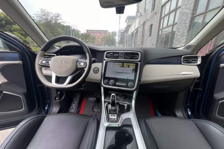 Used Lynk & Co 01 2017 2.0T Two-Wheel Drive Zhaopu Version
