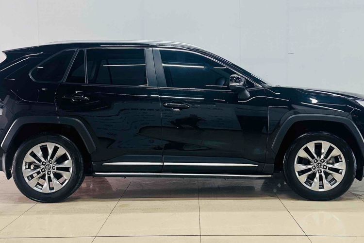 Used Toyota Wildlander 2021 2.0L CVT Two-Wheel Drive Luxury Edition
