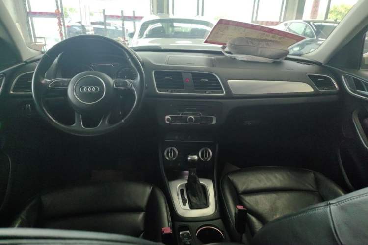 Used Audi Q3 2015 35 TFSI Comfort Model
