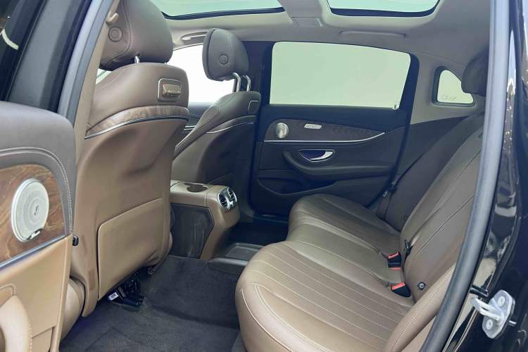 Used Mercedes-Benz E-Class 2019 Facelifted E 300 L Stylish Version
