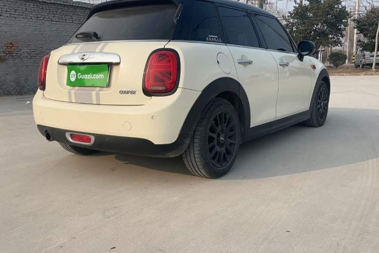 Used  MINI 2015 1.5T COOPER Fun Five-Door Edition
