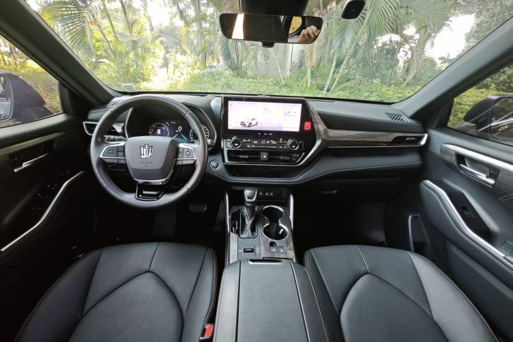 Used Toyota Crown Land Cruiser 2024 2.5L HEV Four-Wheel Drive Premium Edition
