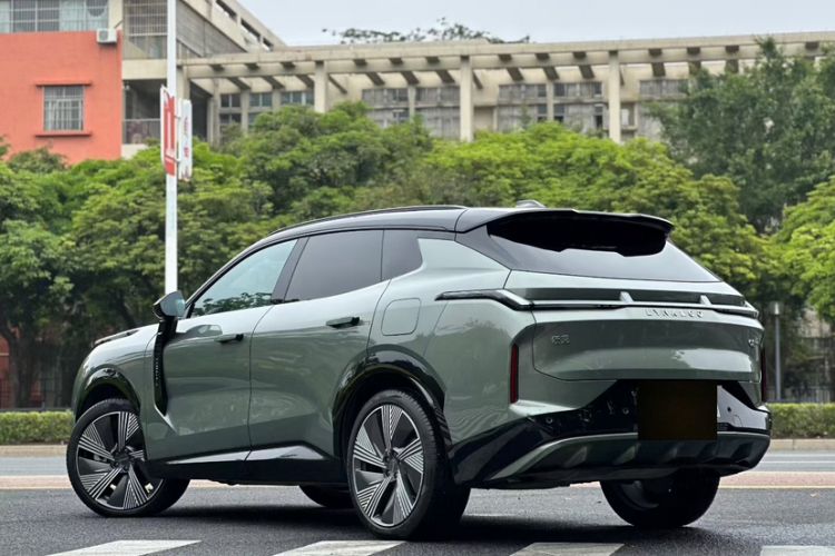 Used Lynk & Co 08 EM-P 2023 220km All-Wheel-Drive Performance Halo
