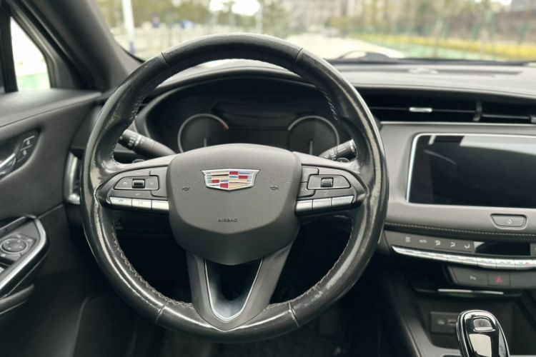 Used Cadillac XT4 2021 28T Two-Wheel Drive Tech Edition
