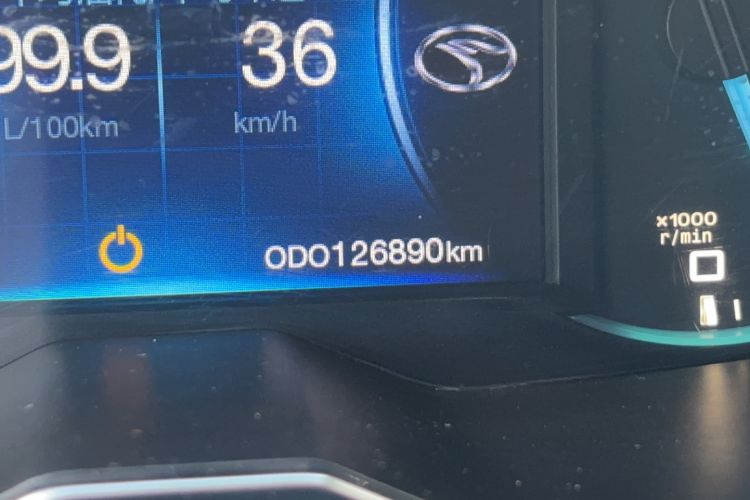 Used Soueast DX7 2015 1.5T Manual Luxury Model
