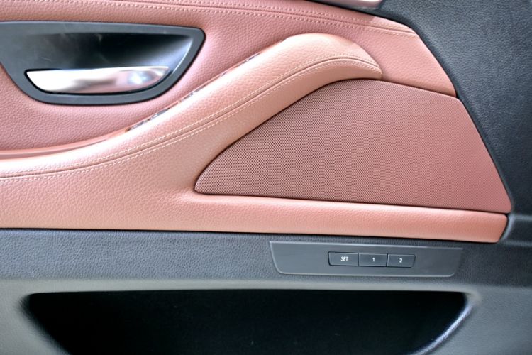 Used BMW 5 Series 2014 528Li Leading Model
