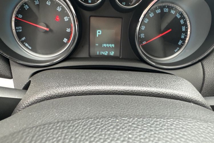 Used Buick Encore 2015 1.4T Automatic Two-Wheel Drive Urban Elite Version
