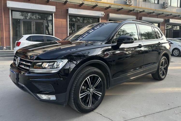 Used Volkswagen Tiguan L 2020 330TSI Automatic Two-Wheel Drive Luxury Edition China VI Standard
