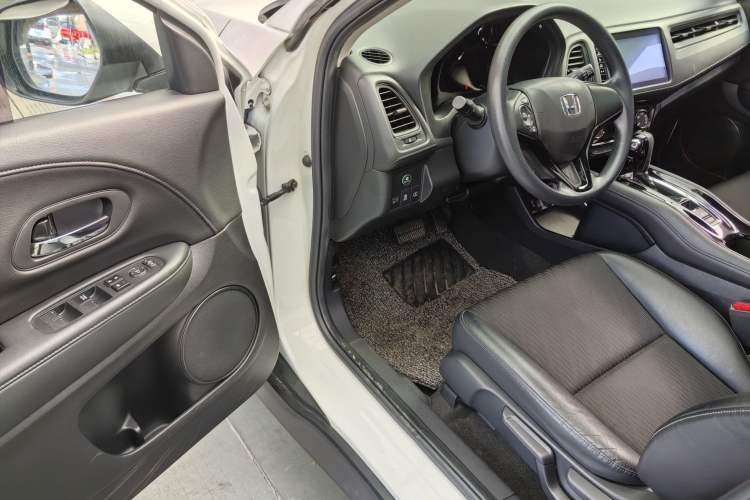 Used Honda Vezel 2019 1.5L CVT Luxury Model China VI
