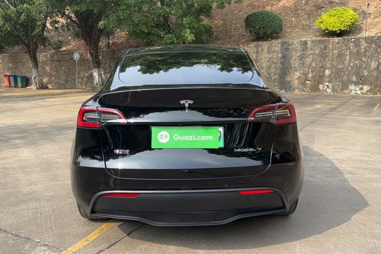 Used Tesla Model Y 2022 Long-Range All-Wheel-Drive Version
