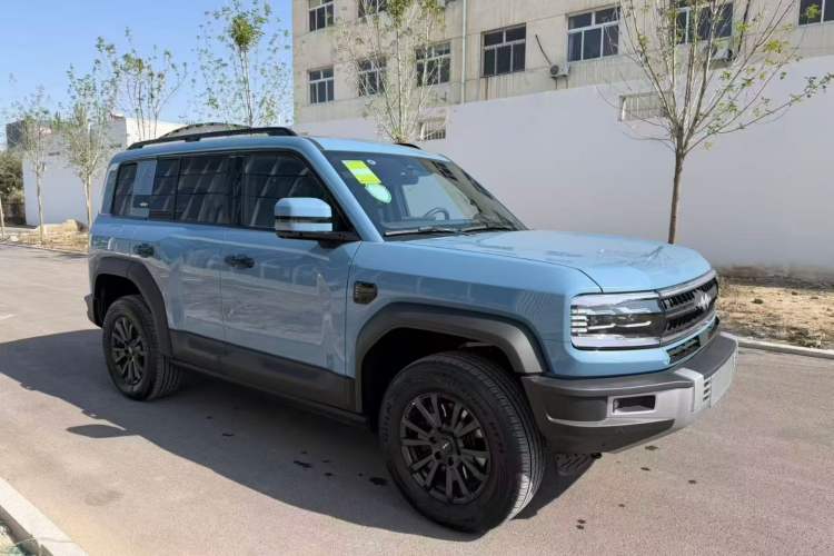 Used  Leopard 5 2023 Navigator Edition
