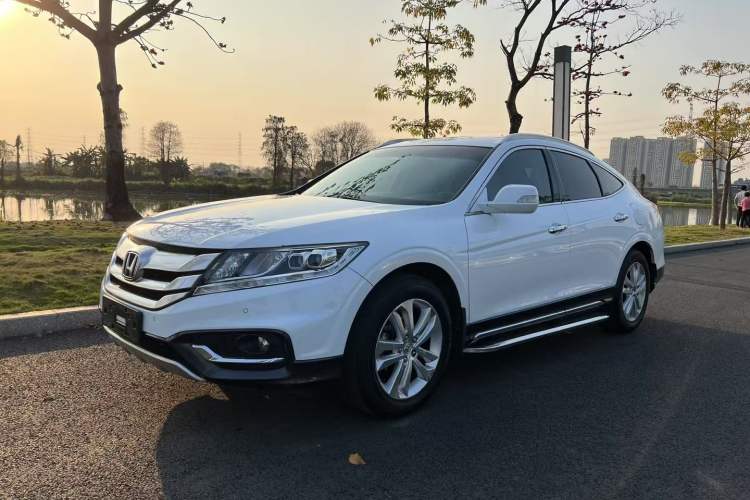 Used Honda Crosstour 2014 2.4L Luxury Edition
