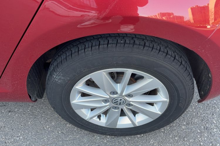 Used Volkswagen Golf 2016 1.6L Automatic Fashion Model
