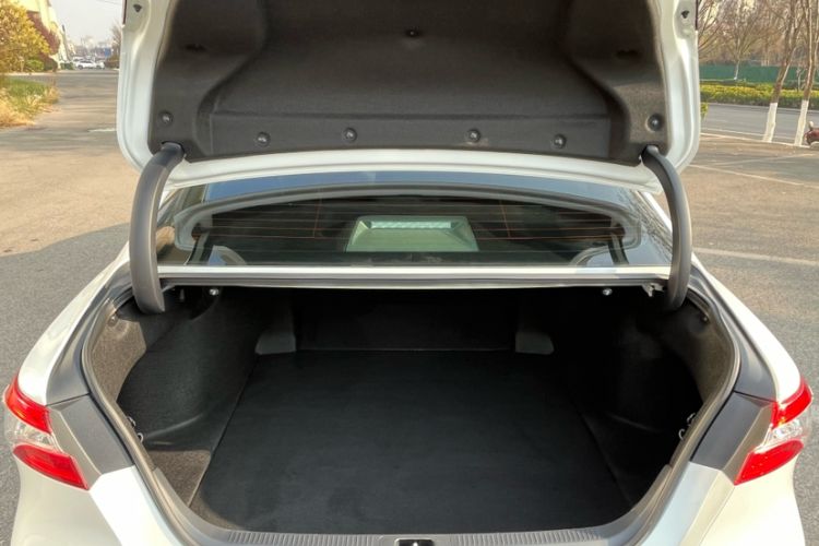 Used Toyota Camry 2021 2.0G Luxury Edition
