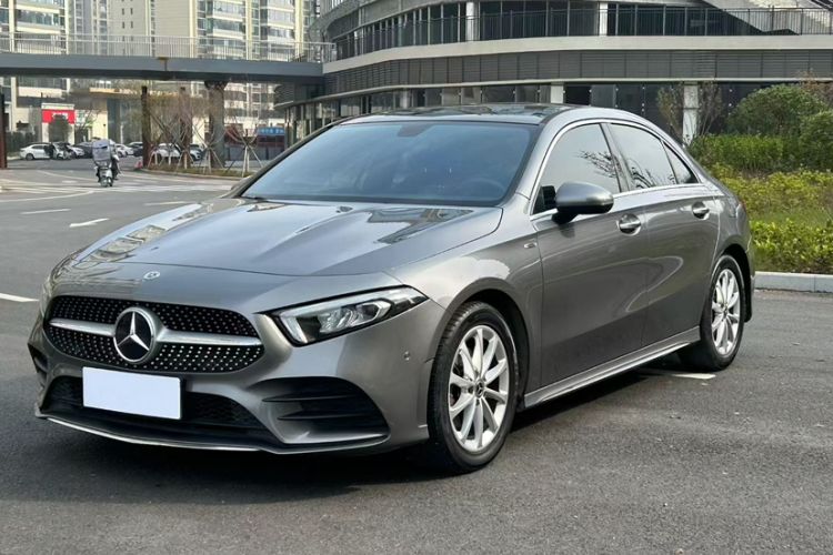 Used Mercedes-Benz A-Class 2021 A 200 L Sport Sedan Fashion Model