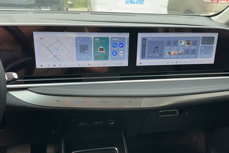 Used SAIC MAXUS G90 2022 2.0T Starry Seven-Seater
