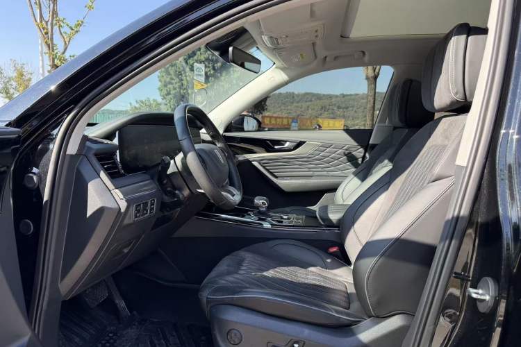 Used Hongqi HS5 2022 Revised Version 2.0T Smart Connect Flagship Edition
