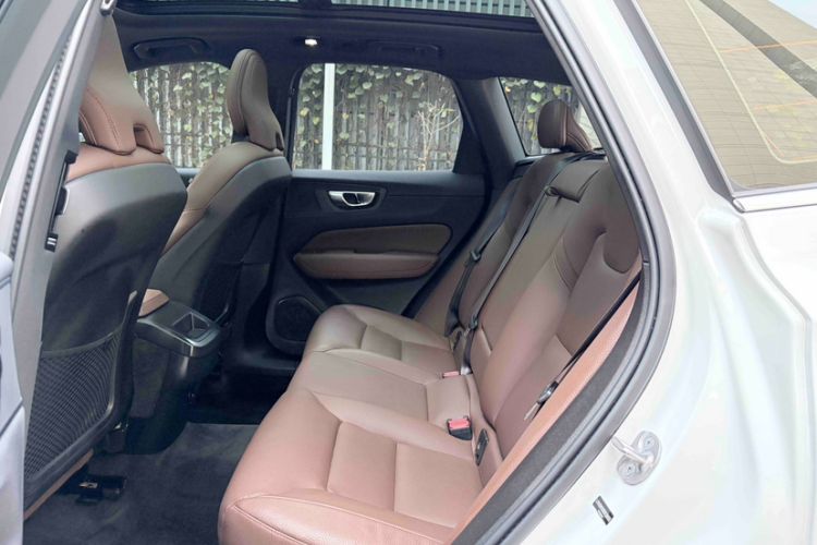 Used Volvo XC60 2025 B5 4x4 Smart Luxury Edition