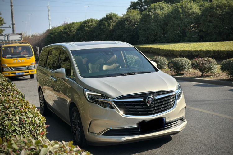 Used Buick GL8 2020 ES Land Cruiser 653T Luxury Model
