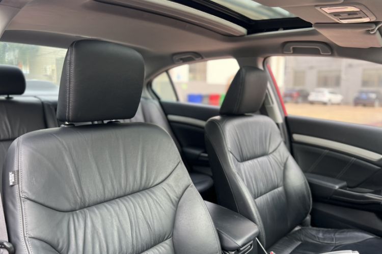 Used Honda Civic 2014 1.8L Automatic Luxury Edition
