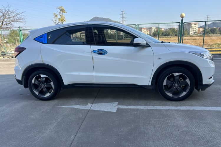 Used Honda Vezel 2017 1.8L CVT Front-Wheel Drive Pioneer Edition