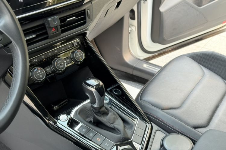 Used Volkswagen Tayron 2019 330TSI Two-Wheel Drive Luxury Model China VI Standard
