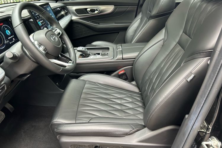 Used GAC Trumpchi GS8 2022 Linghang Series 2.0 TGDI Two-Wheel-Drive Luxury Smart Connectivity Version (7 Seats)
