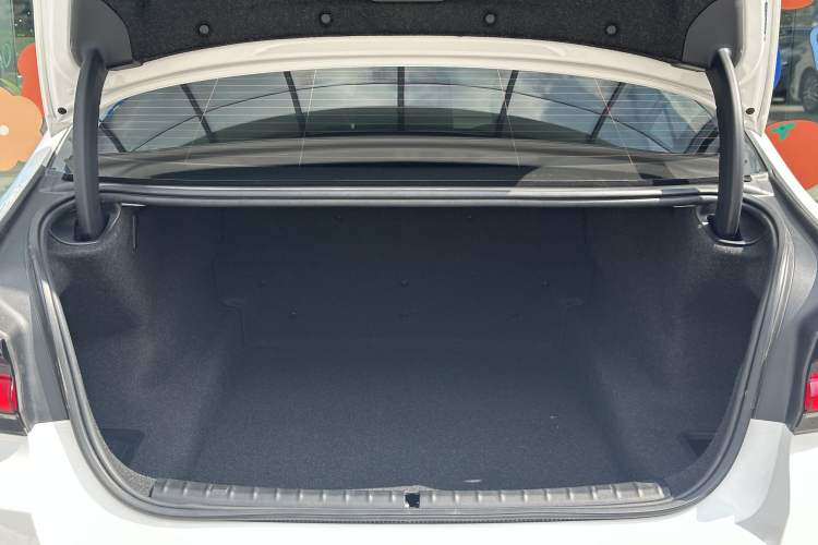 Used BMW 5 Series 2022 530Li Leading Model M Sport Package
