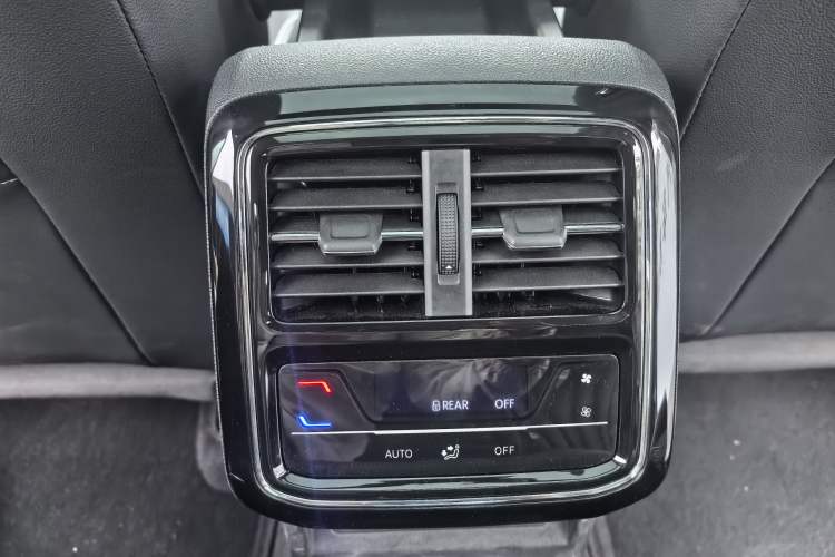 Used Volkswagen Passat 2024 380TSI Dragon Glory Edition
