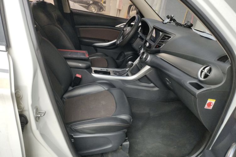 Used BYD Song 2016 Gaishi Edition 1.5TID Automatic Leading Model
