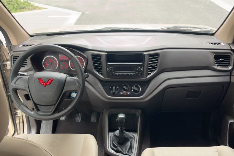 Used Wuling Hongguang V 2021 1.5L Jingqu Version LAR
