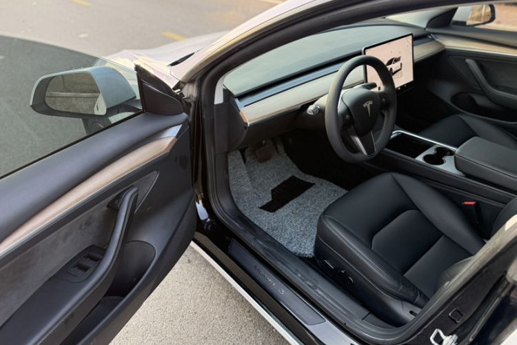 Used Tesla Model 3 2022 Rear-Wheel-Drive Version
