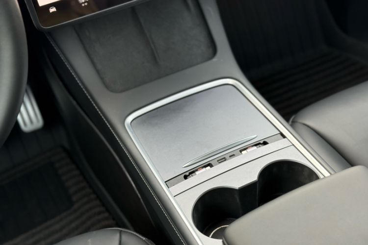 Used Tesla Model Y 2024 Rear-Wheel-Drive Version