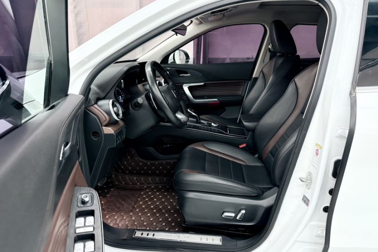 Used Wey VV5 2020 1.5T Two-Wheel Drive Color Pioneer
