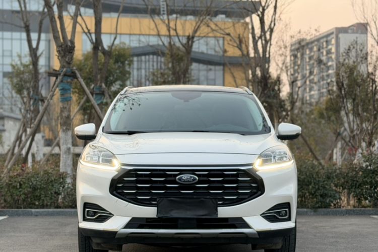 Used Ford Escape 2020 EcoBoost 245 Two-Wheel-Drive Titanium Edition